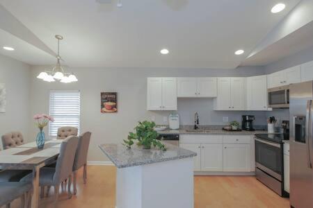 Bartram Dream House II - Bartram Beach Retreat Atlantic City Bagian luar foto