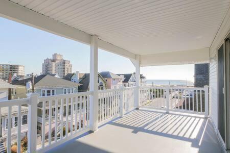 Bartram Dream House II - Bartram Beach Retreat Atlantic City Bagian luar foto